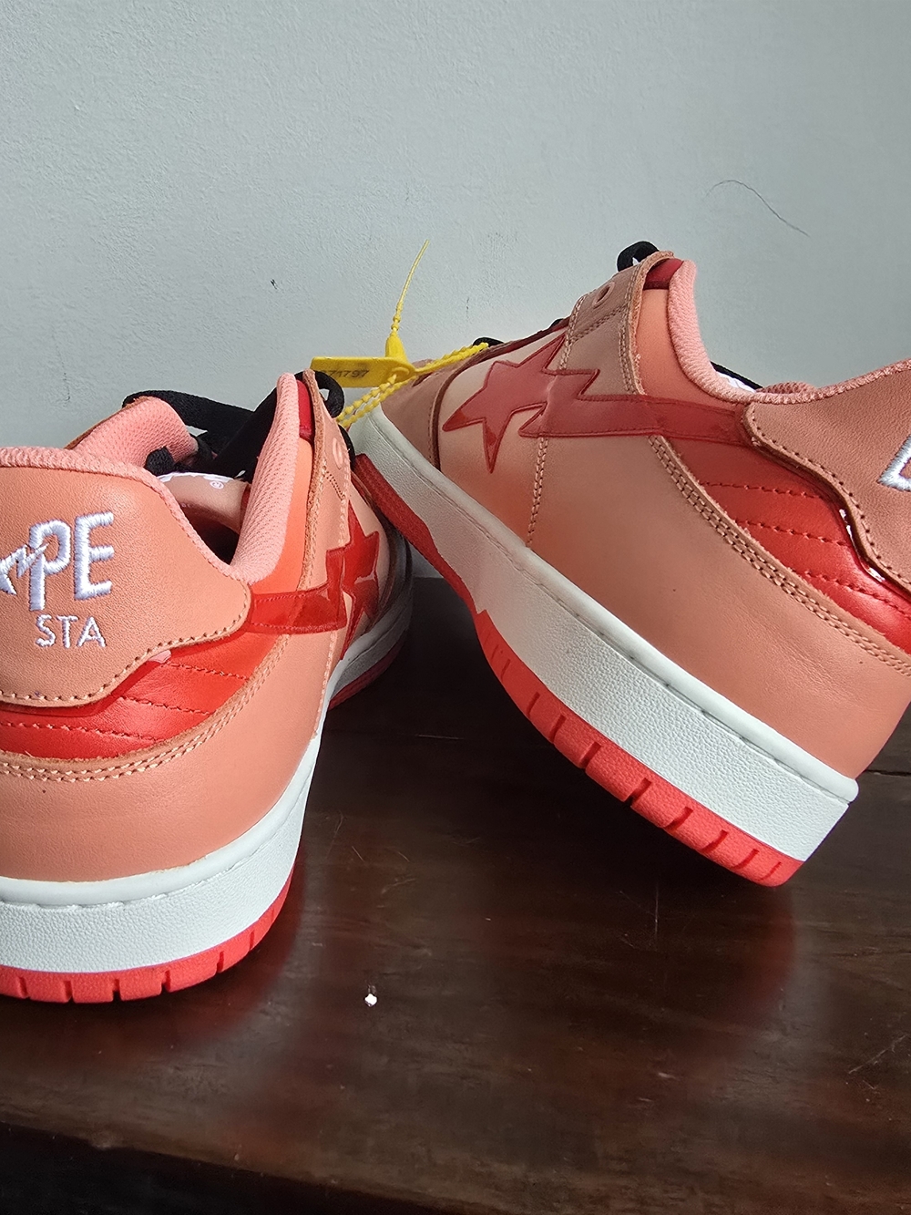 BAPE STA Low Sneakers RED GRADATION - Picture 5 of 5